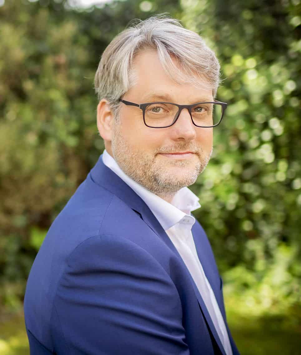 Anwalt Melzer Medizinrecht Sozialrecht Versicherungsrecht